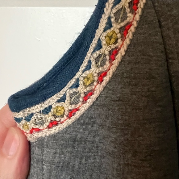 Maeve Anthropologie Gray Embroidered Shift Dress Size 2 - Picture 6 of 8